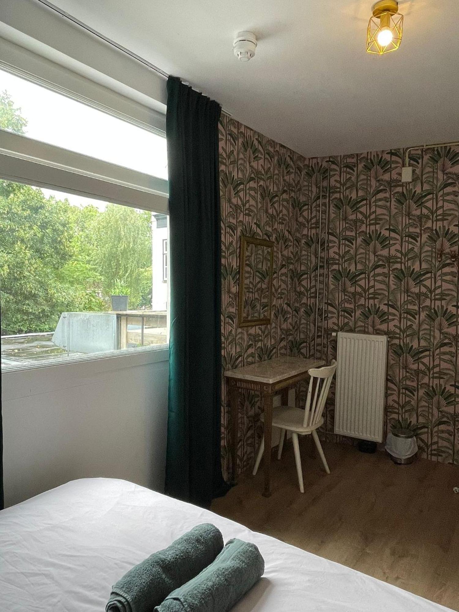 Hostel Barbarossa Наймеген Екстериор снимка